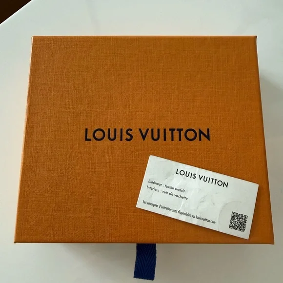 Louis Vuitton Black and Gold Monogram Wallet - Picture 2 of 3